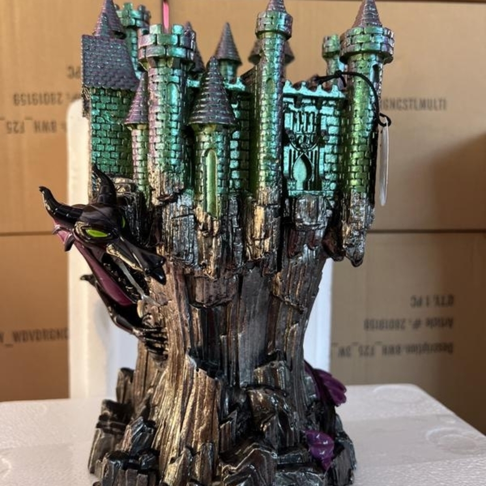 Bath & Body Maleficent Castle 3 Wick Holder - Picture 4 of 13